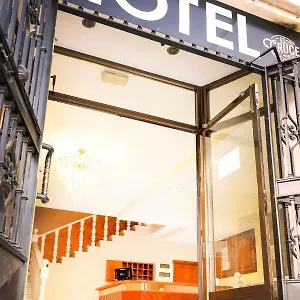 2* Hotel El Cruce